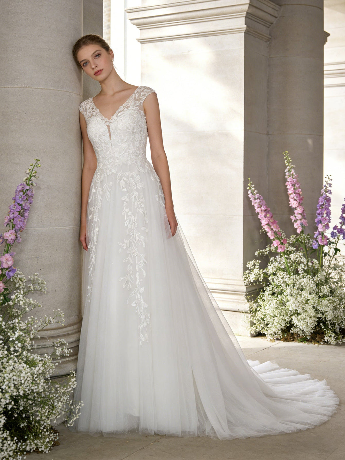 Sleeveless V-Neck Lace Sheath Wedding Dress with Court Train